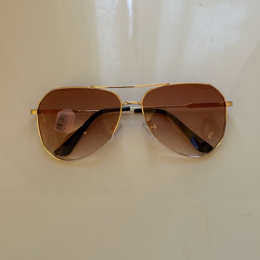 Francesca’s collection gold frame aviator sunglasses